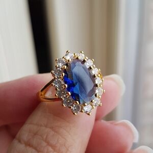 Swarovski Elements Gold 925 Sterling Silver Blue Sapphire Diana Oval Ring NEW